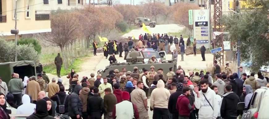 Israeli troops in South Lebanon as 22 civilians killed during return to homes, highlighting conflict and humanitarian crisis.