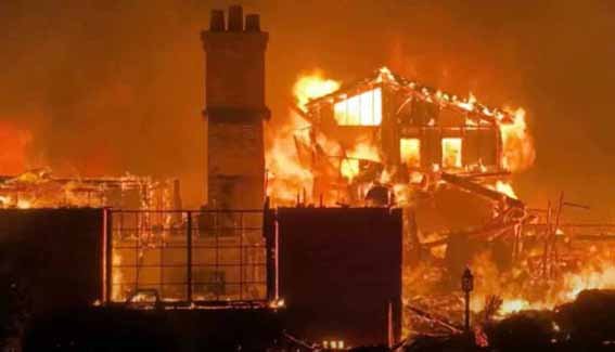 Wildfire devastation in Los Angeles 2025, with homes reduced to ash and widespread destruction from the catastrophic blaze.